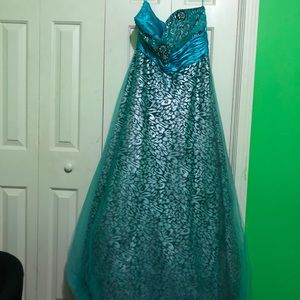 Prom/formal dress